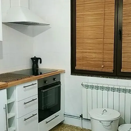 3 Bedrooms With Balcony And Wifi At 2 Km Away From The Beach