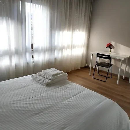 3 Bedrooms With Balcony And Wifi At 2 Km Away From The Beach Apartment *