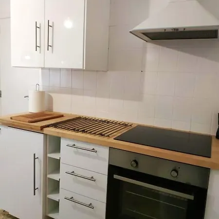 3 Bedrooms With Balcony And Wifi At 2 Km Away From The Beach