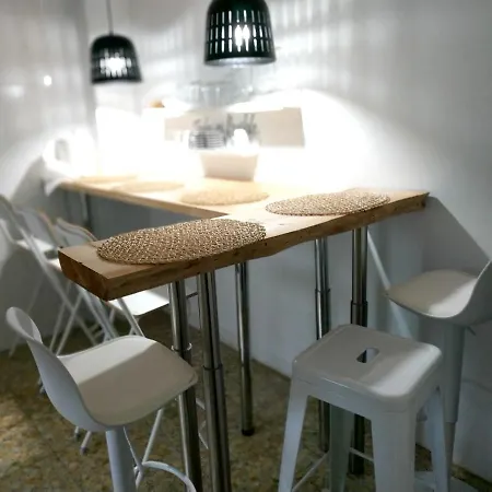 3 Bedrooms With Balcony And Wifi At 2 Km Away From The Beach